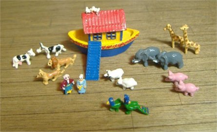 TY07	Noahs Ark and animals